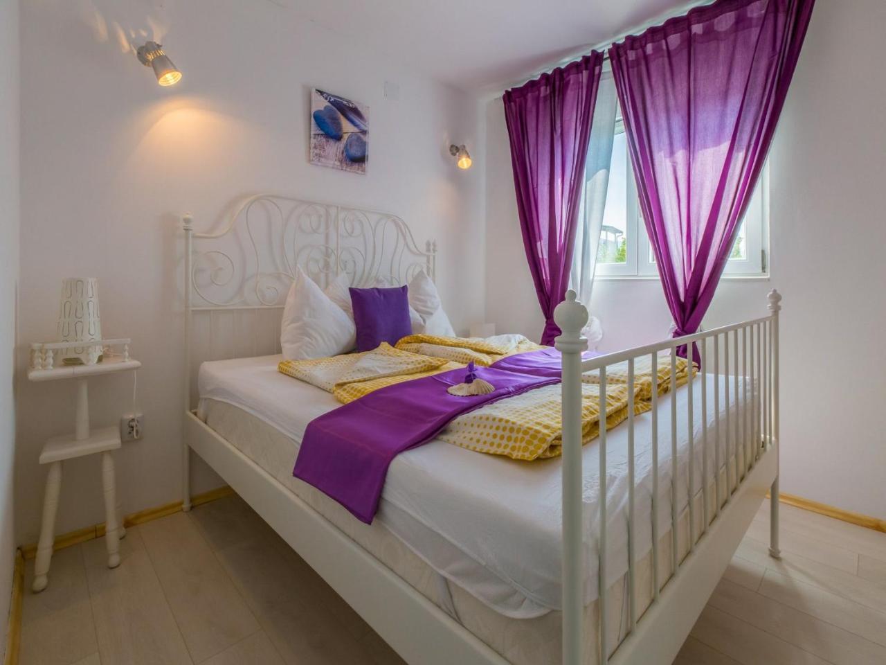 Apartments Lavarin Novi Vinodolski Kültér fotó