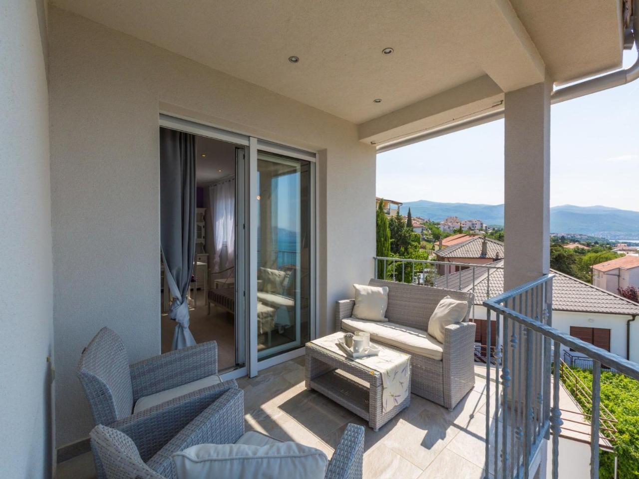 Apartments Lavarin Novi Vinodolski Kültér fotó